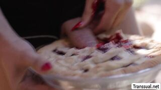 Horny old lets her TS pie fucker neighbor bang her pussy