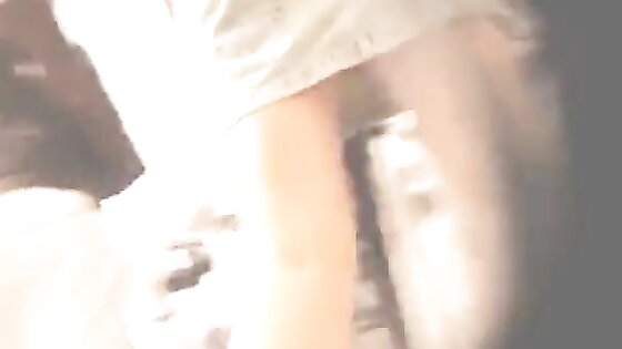 sous la jupe et en cabine