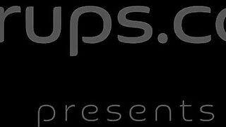 Ameli - Kitchen Cougar