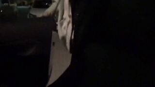 Deutsches öffentliches Dogging in einem Auto mit einem geilen Babe