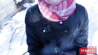 Teen Schoolgirl Gives Risky Public Blowjob in the Park