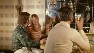 Deutsche Hahnrei-Frau teilt Dreier