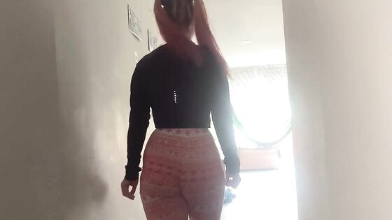 Anal Creampie for Big-Ass Stepmom