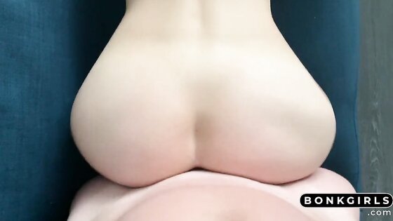 Hot Amateur Teen Fucked Hard in POV with Big Cumshot