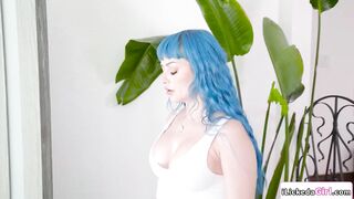 Saw my roommate phone sexing so I barge in and fuck her