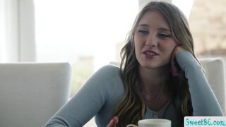 Sitting on my MILF friends face while fingering her