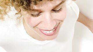 bizarropornos.com - Golden Shower in Dirty Hotel Room